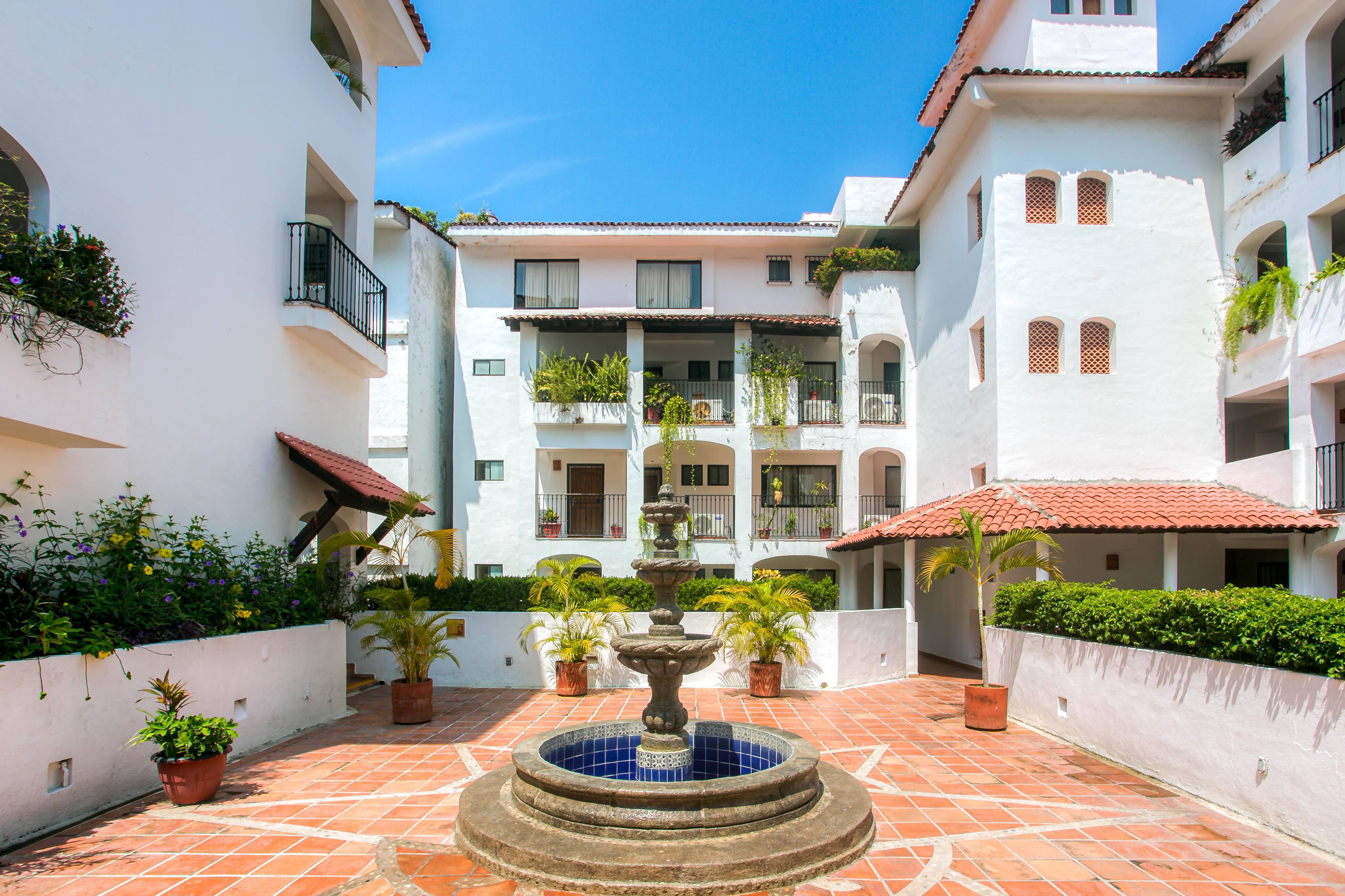 One Beach Street Zona Romantica Пуэрто-Вальярта Экстерьер фото